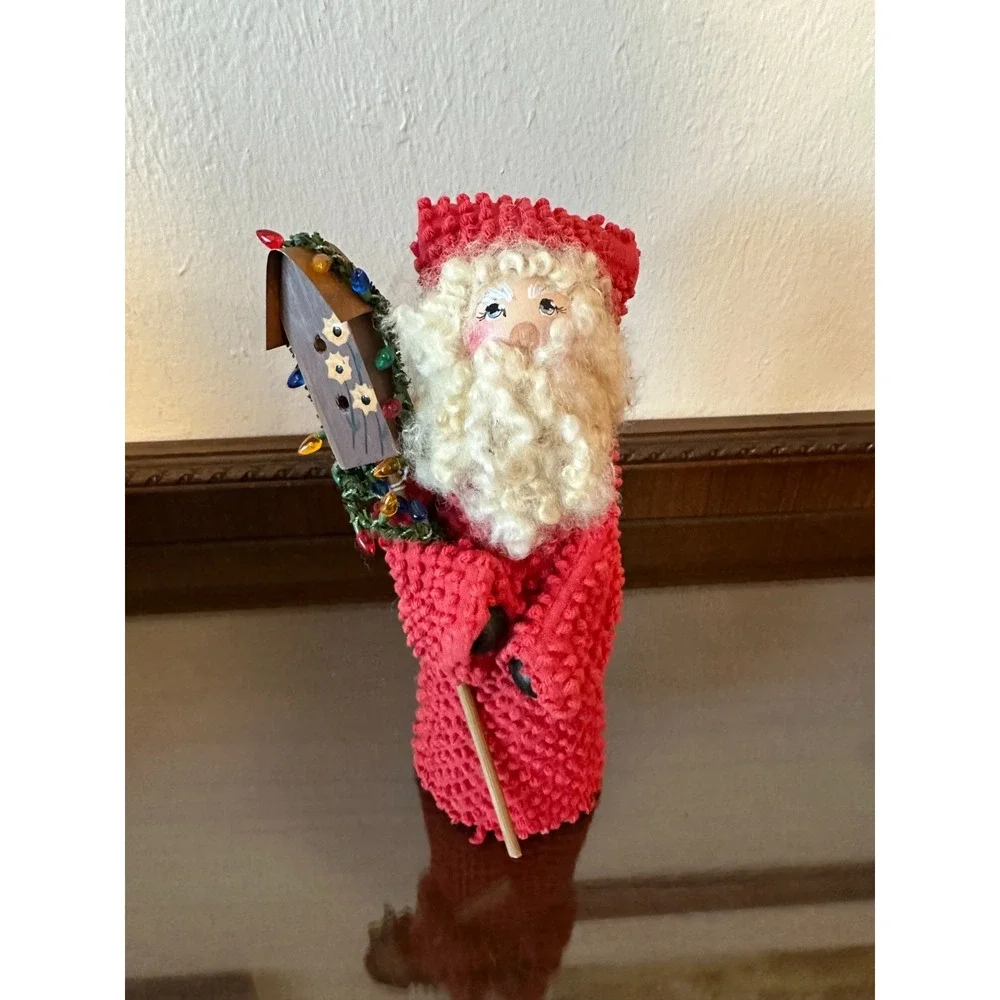 Folk Art‎ 9'' Santa Claus Holding Birdhouse